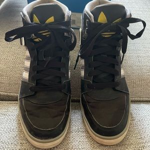 Adidas Hi sneakers